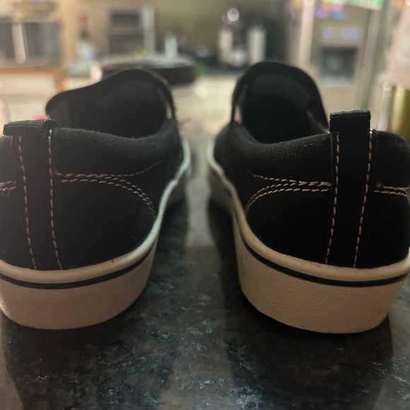 Kids Unisex Boys/Girls Wonder Nation Black Slip On Canvas Sneaker Shoes Sz 11 - Picture 2 of 7